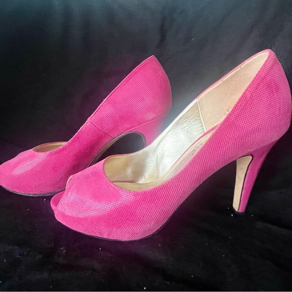 Ron White Shoes platform peep toe heels, bright pink - Picture 1 of 7